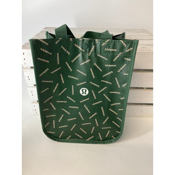 LULULEMON BLACK WAIST BELT BAG WITH GREEN SHOPPING TOTE - Picture 14 of 16